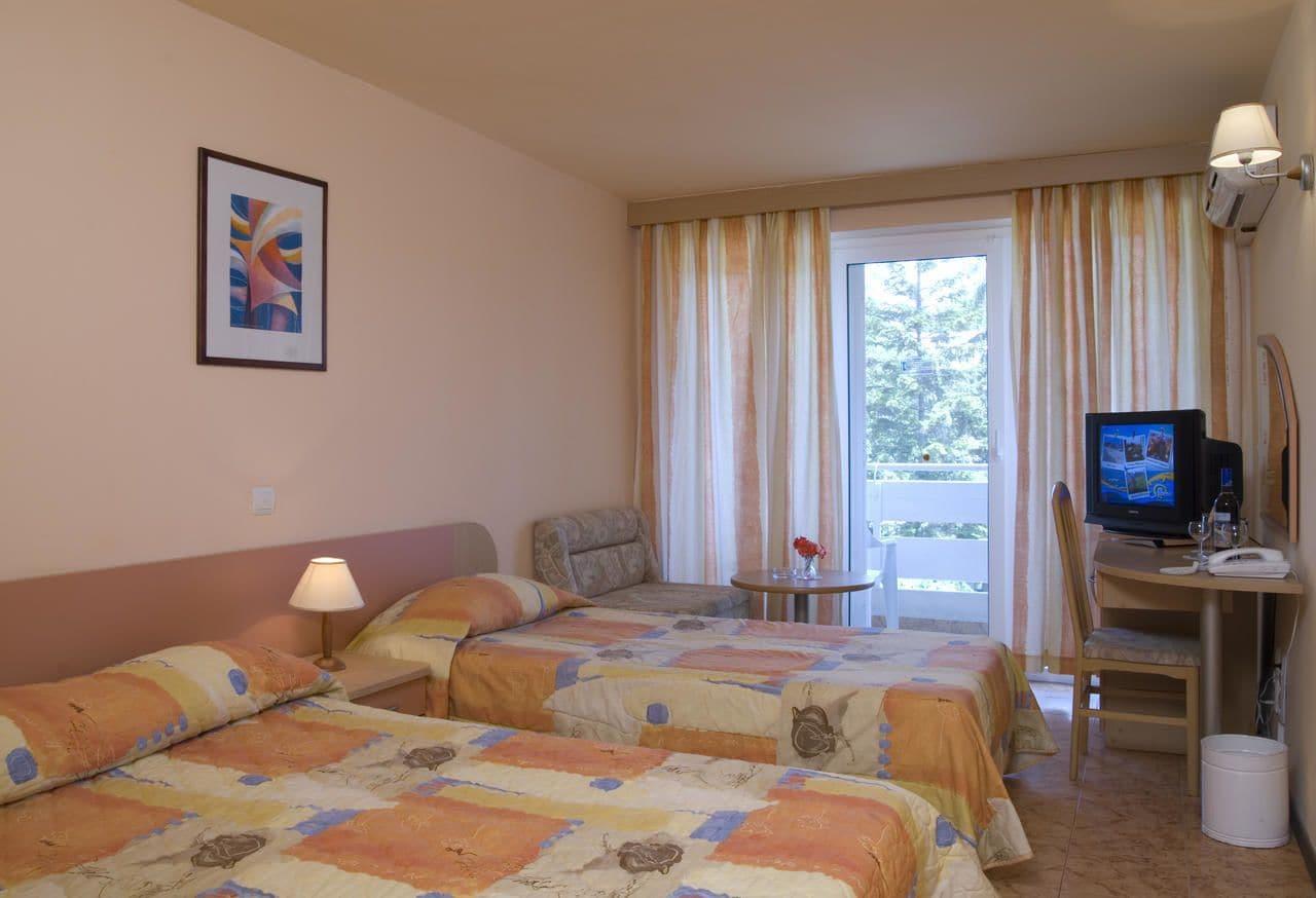 Hotel Oasis อัลเบนา ภายนอก รูปภาพ