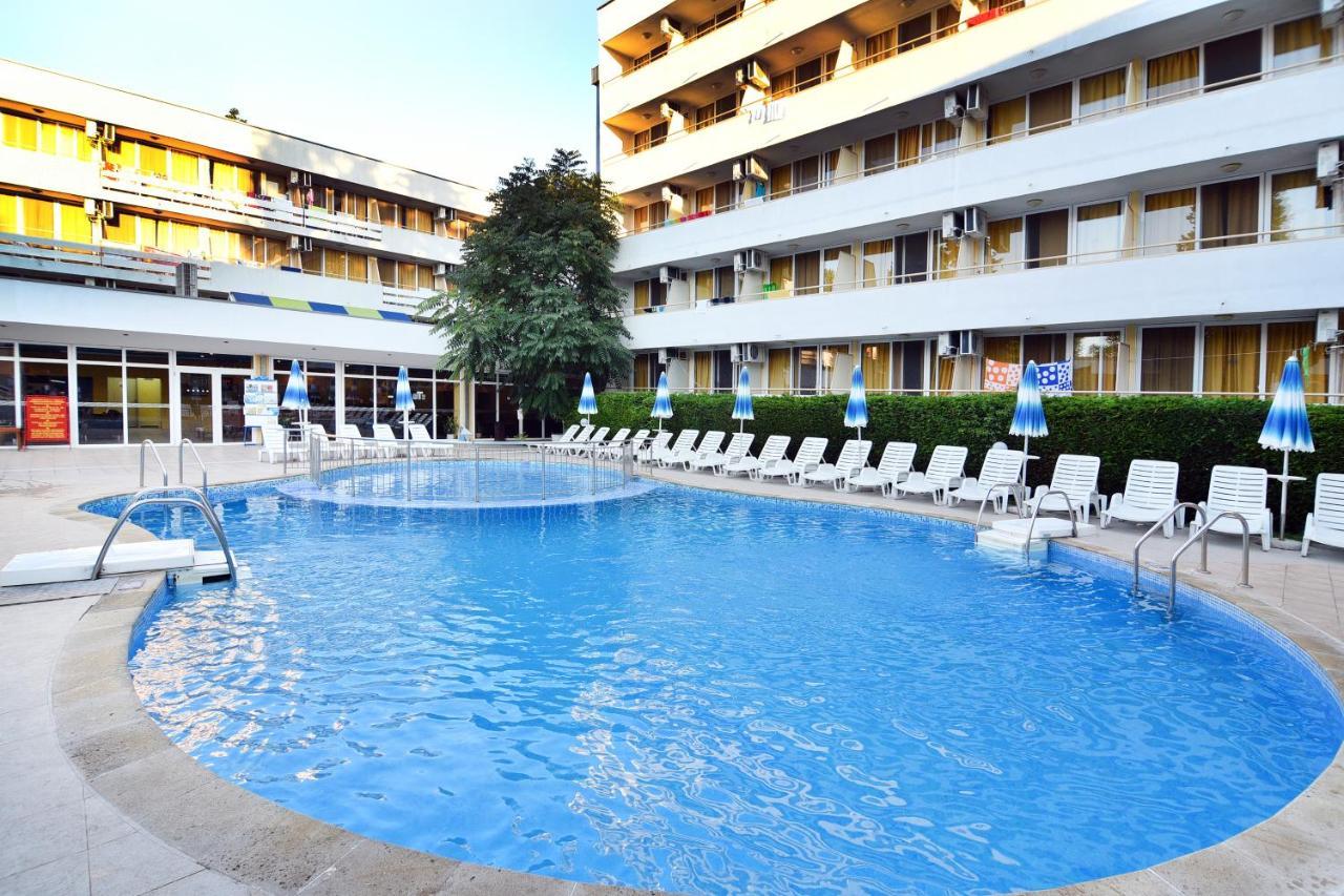 Hotel Oasis อัลเบนา ภายนอก รูปภาพ