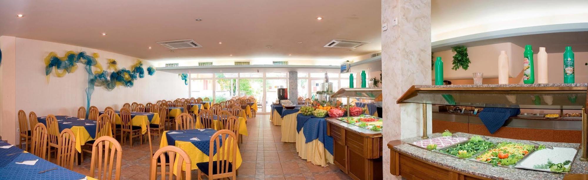 Hotel Oasis อัลเบนา ภายนอก รูปภาพ